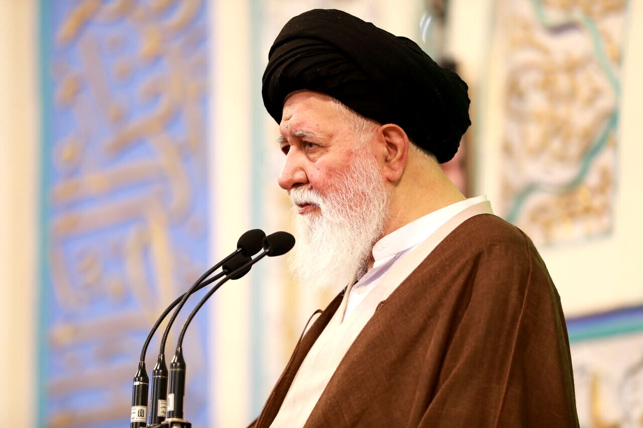 علمالهدی: تنها راه مقابله با آمریکا جهاد و مقاومت است