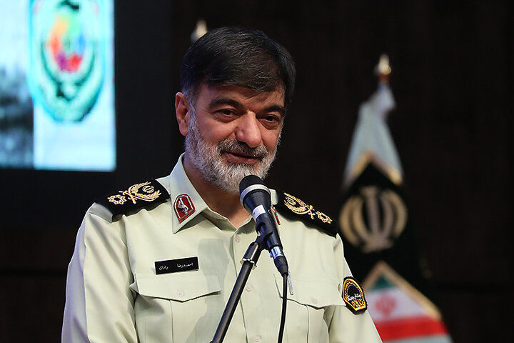 دیدار فرمانده انتظامی با خانواده شهدای عالیرتبه؛ تجلیل از مقام ایثار