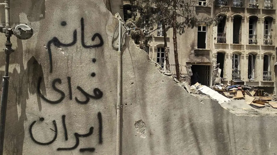 حفظ انسانیت در دوران جنگ و تنش