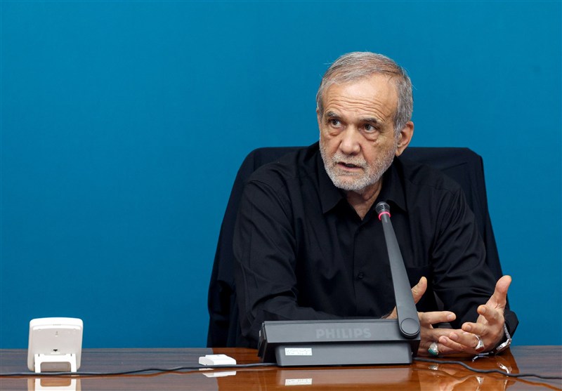 پزشکیان: ایستادگی در برابر ظلم با خدمت صادقانه محقق میشود؛ اولویت دولت معیشت است