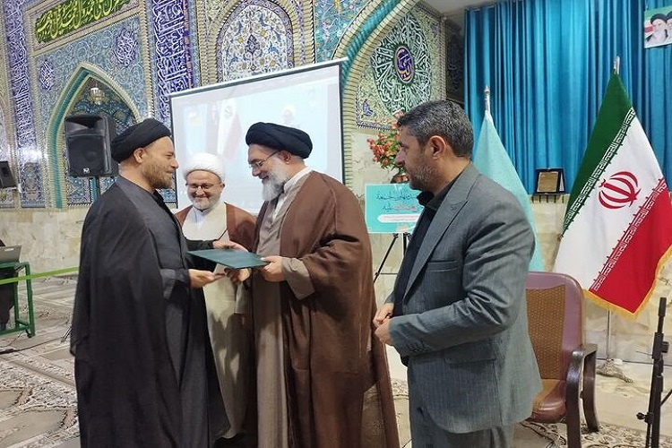 تجلیل از رئیس شورای هماهنگی تبلیغات اسلامی کهگیلویه‌وبویراحمد