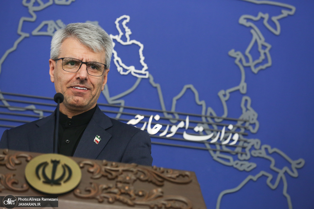 مذاکرات ایران و عمان ادامه دارد؛ تنگه هرمز همچنان بسته است