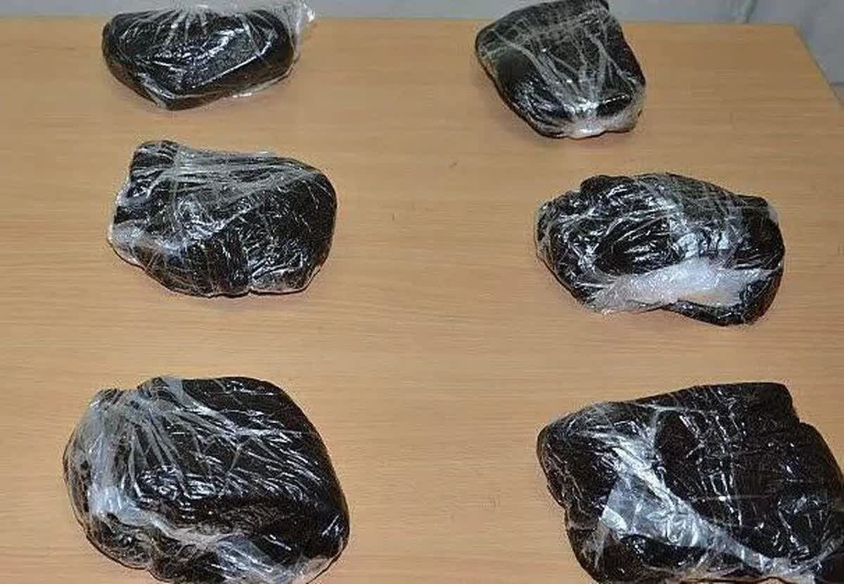 کشف ۱۰ کیلوگرم تریاک در رومشکان