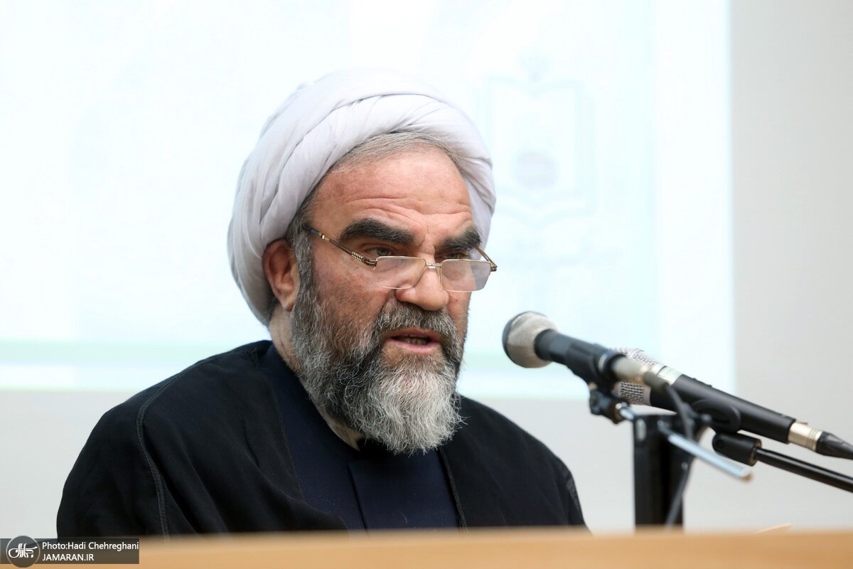 غرویان: پزشکیان در بیان دیدگاهها شجاعتر از روسای جمهور پیشین است