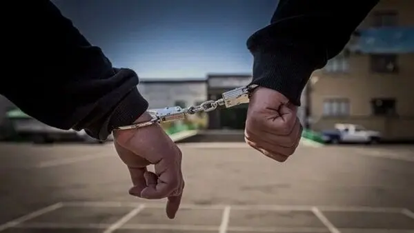دستگیری شرور سابقهدار در تهران؛ تیراندازی پلیس پس از حمله با سلاح سرد