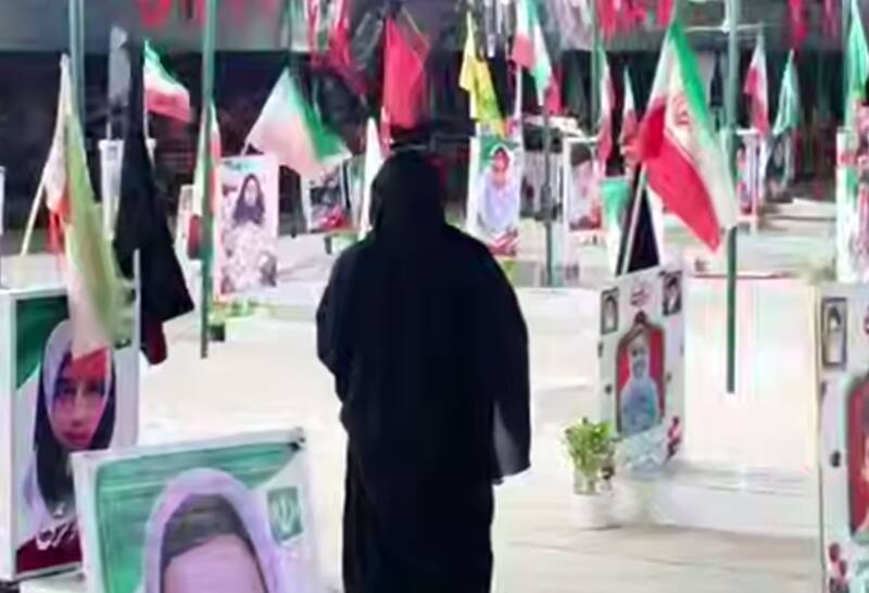 مادر در جستجوی نشانه‌ای از فرزند جاویدالاثر