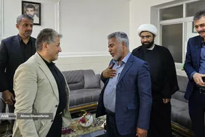 حضور دکتر رنجبر در مدرسه شجره طیبه میناب و مزار شهدای مظلوم دانش‌آموز