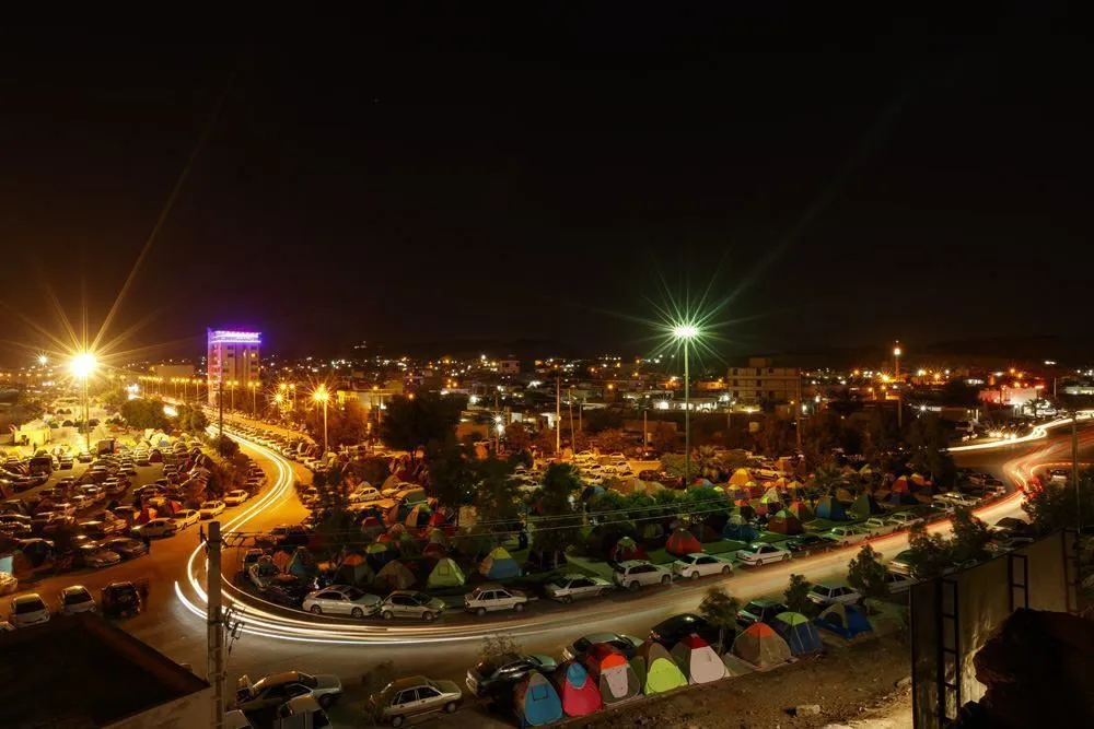 آواربرداری در قشم؛ دو نفر زیر آوار محبوس شدند