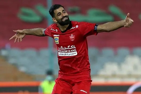 کنعانی‌زادگان کاپیتان پرسپولیس در بازی دوستانه