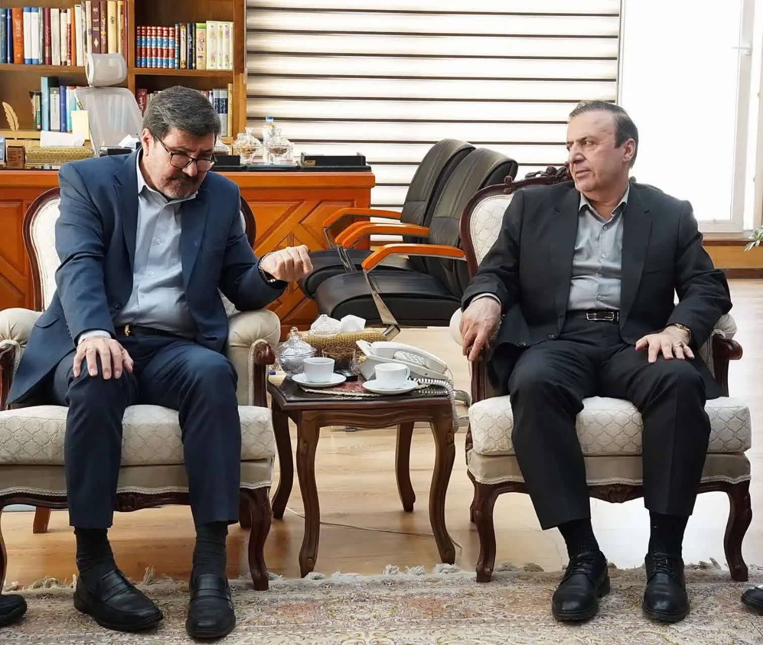 اصلاح نظام پرداخت حقوق کارکنان دولت؛ ضرورت کاهش چالشهای معیشتی