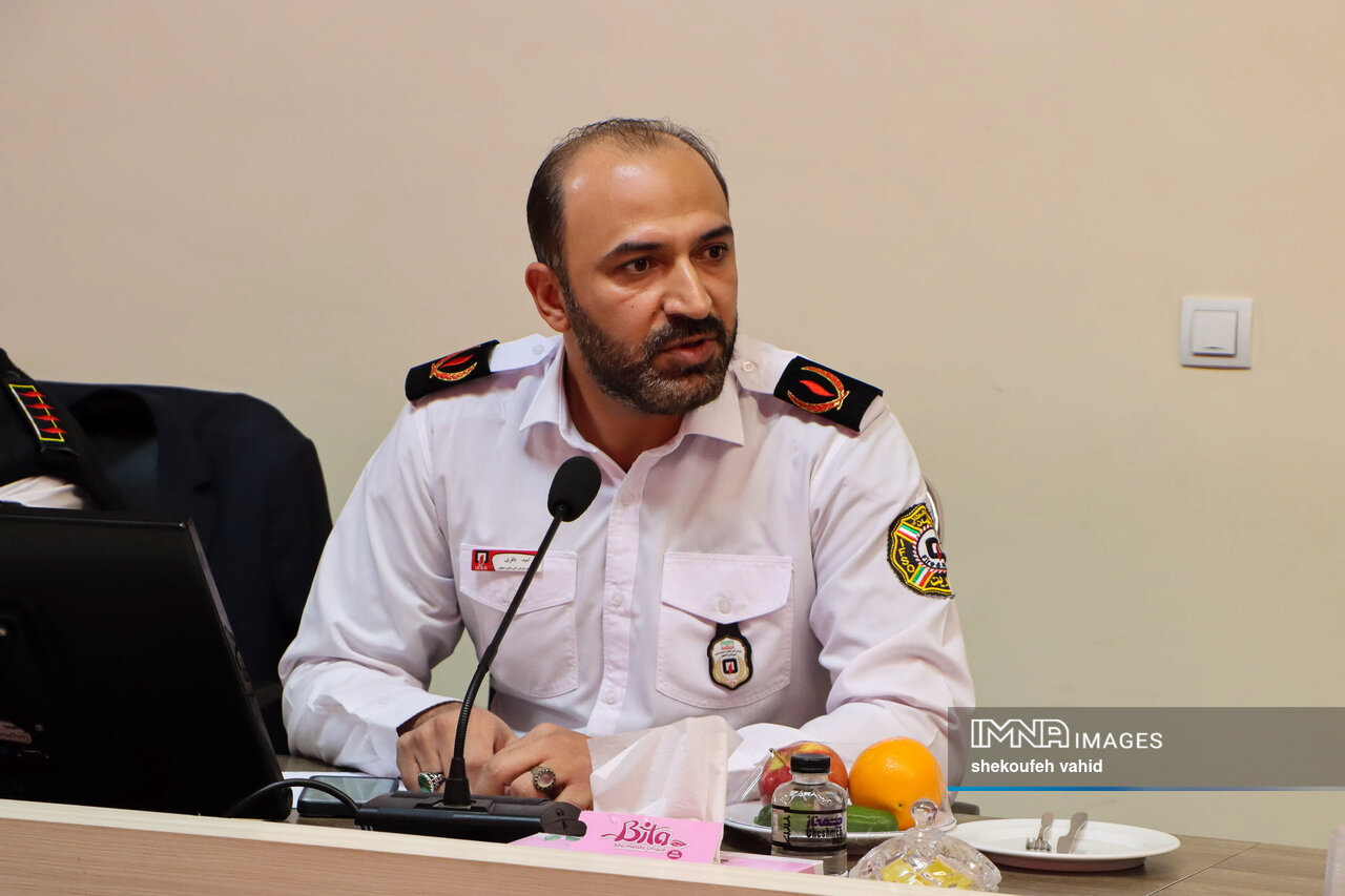 صدور الکترونیک گواهی پلاک ایمنی آتشنشانی؛ تسهیل خدمات در اصفهان