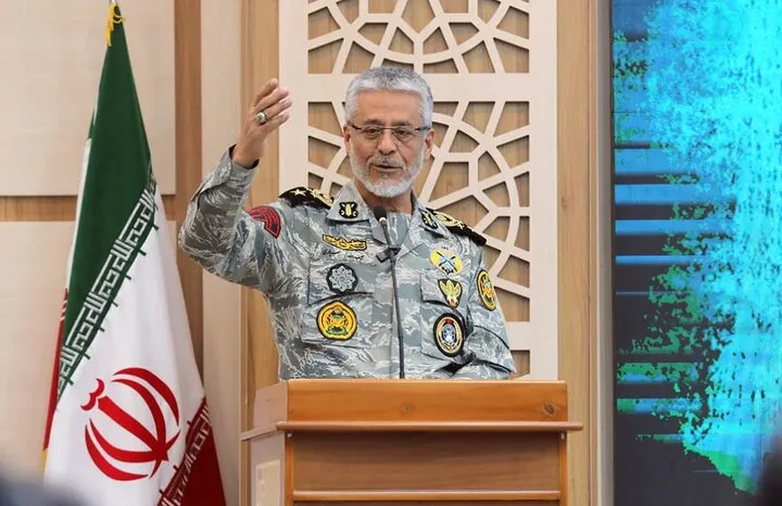 تنگه هرمز؛ تحرکات نظامی نیازمند مجوز ایران