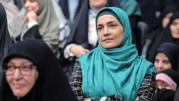 تهدید مجری تلویزیون به اسیدپاشی پس از مواضع وطن‌دوستانه