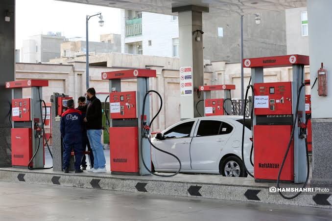 کاهش مصرف بنزین در سه ماهه پایانی ۱۴۰۴؛ عوامل مؤثر