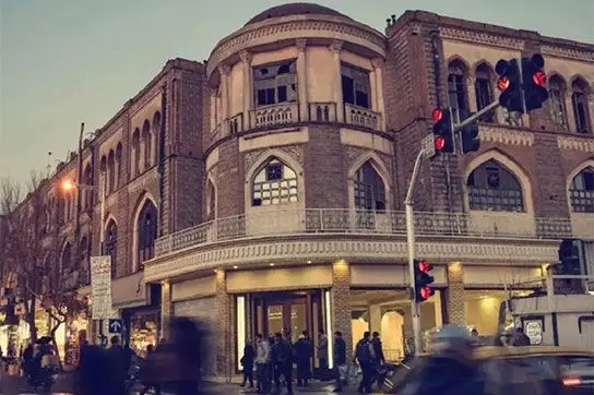 نگاهی کمنظیر به لالهزار قبل از تبدیل به مرکز فرهنگی و تفریحی تهران