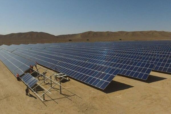 احداث 13 نیروگاه خورشیدی سه مگاواتی در دشتی