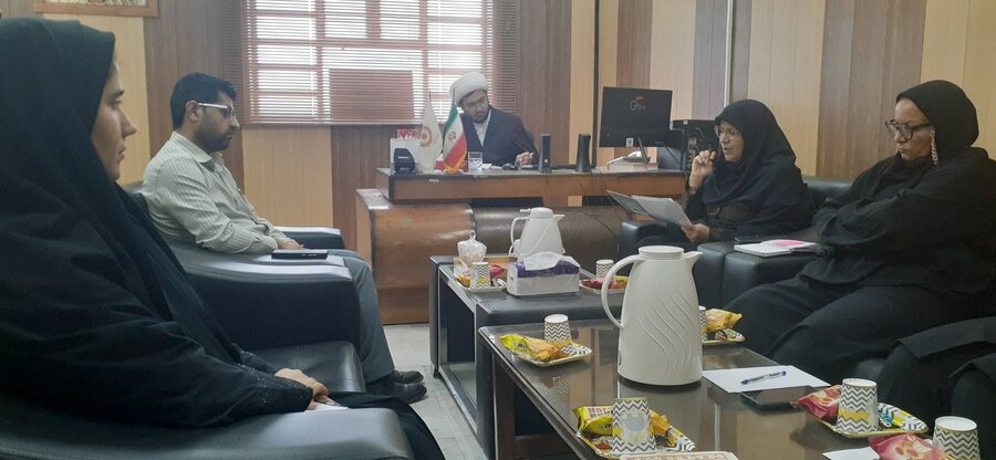 نشست دادگستری با کارکنان بهزیستی رودان