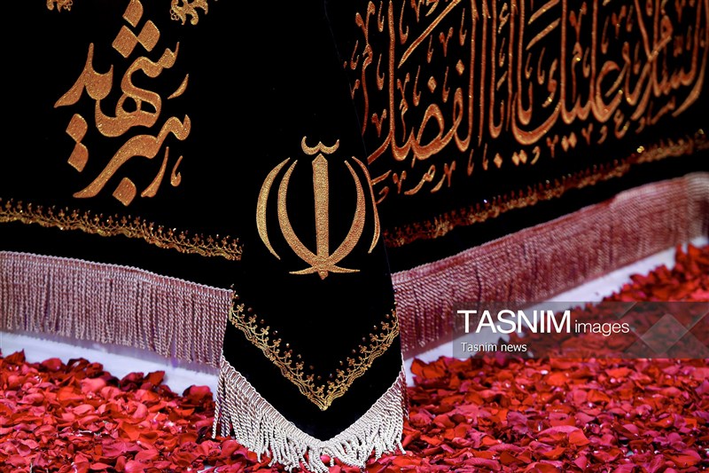 تاکید عالم اهل سنت بر پیمان وفاداری ملت با رهبر شهید