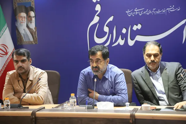 وضعیت آلودگی هوا در قم؛ 42 روز آلودگی و 20 روز گرد و غبار