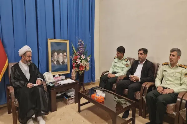 سردار گراوندی از فرمانده انتظامی استان ایلام در دیدار با حجت الاسلام والمسلمین کریمیتبار حضور یافت