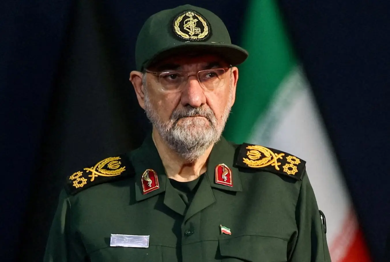 محسن رضایی هشدار داد: ادامه جنگ اقتصادی ممکن نیست