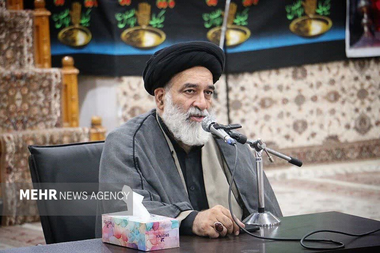 حجتالاسلام محمودی: میلیونها عمروعاص برای فریب ملت ایران تلاش میکنند