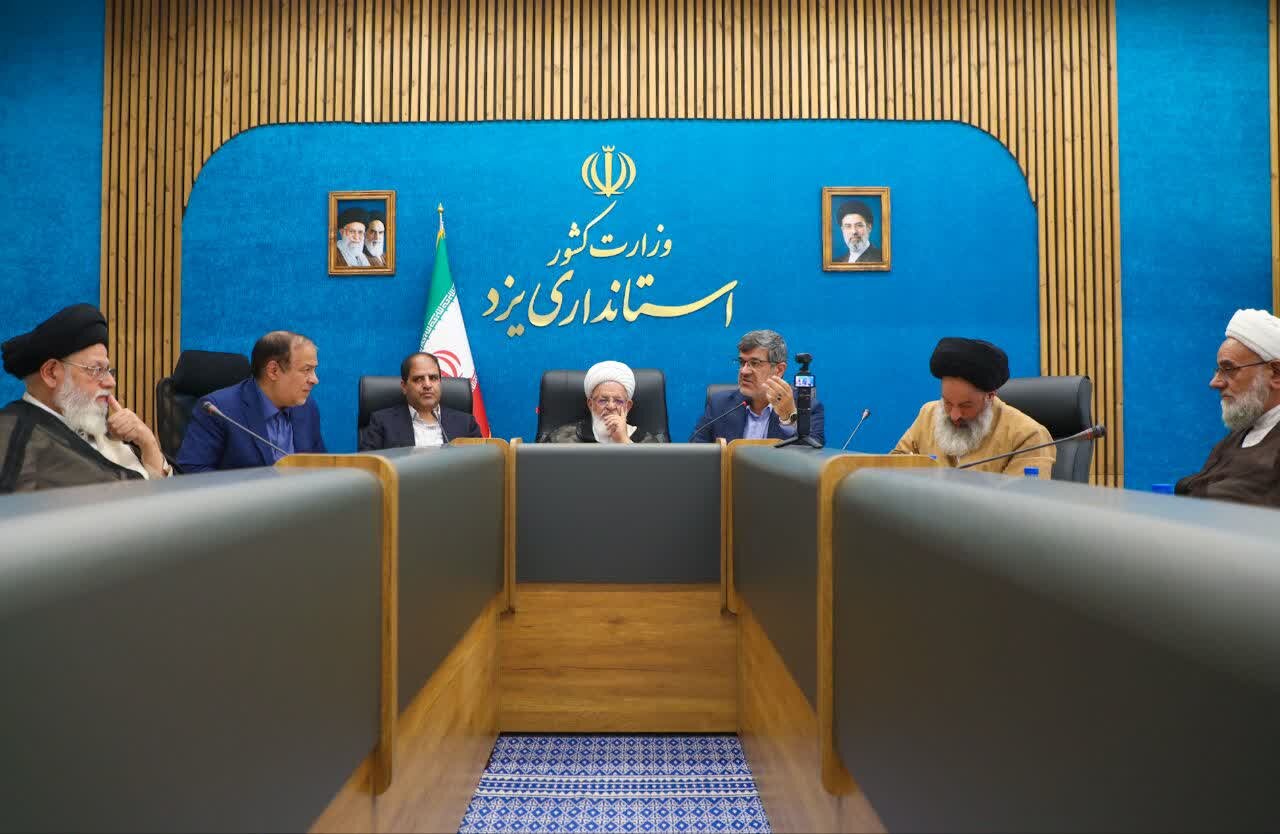 تسهیل اجرای خط دوم انتقال آب دریا به استان یزد