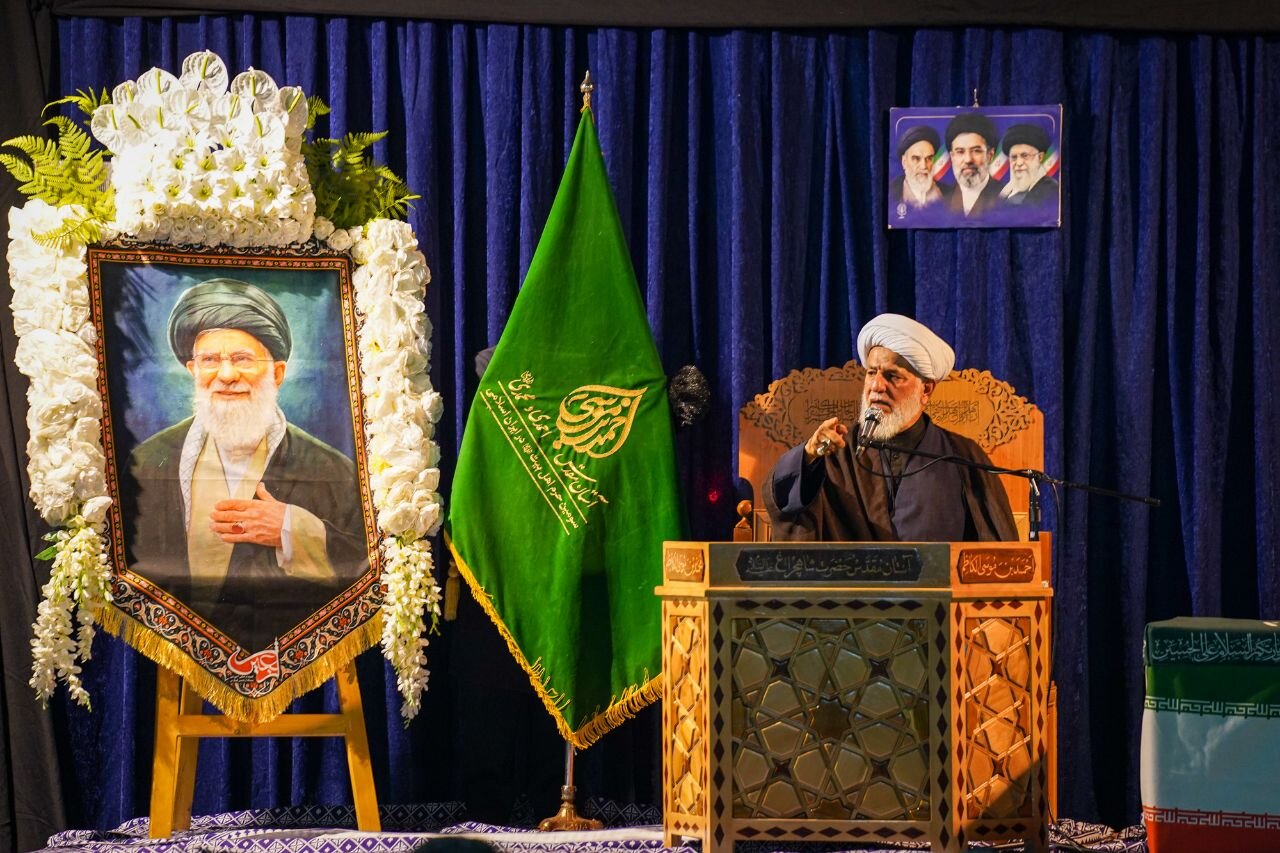 حضور میلیونی مردم در مراسم چهلم شهادت رهبر شهید انقلاب اسلامی