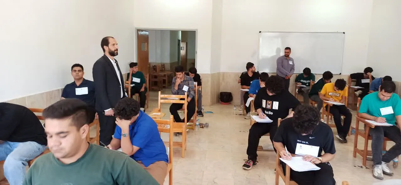 آزمون سراسری دانشگاه آزاد اسلامی واحد آباده برگزار شد؛ 1275 داوطلب حضور داشتند