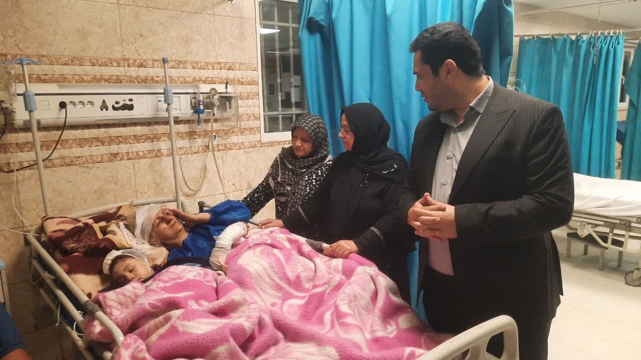 انحراف ون در آمل؛ 14 نفر کشته و مجروح شدند
