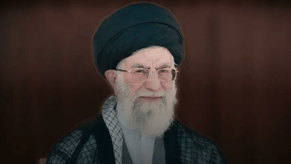 عکس | تصویر حضور آیتالله خامنهای در حرم حضرت فاطمه معصومه (س)