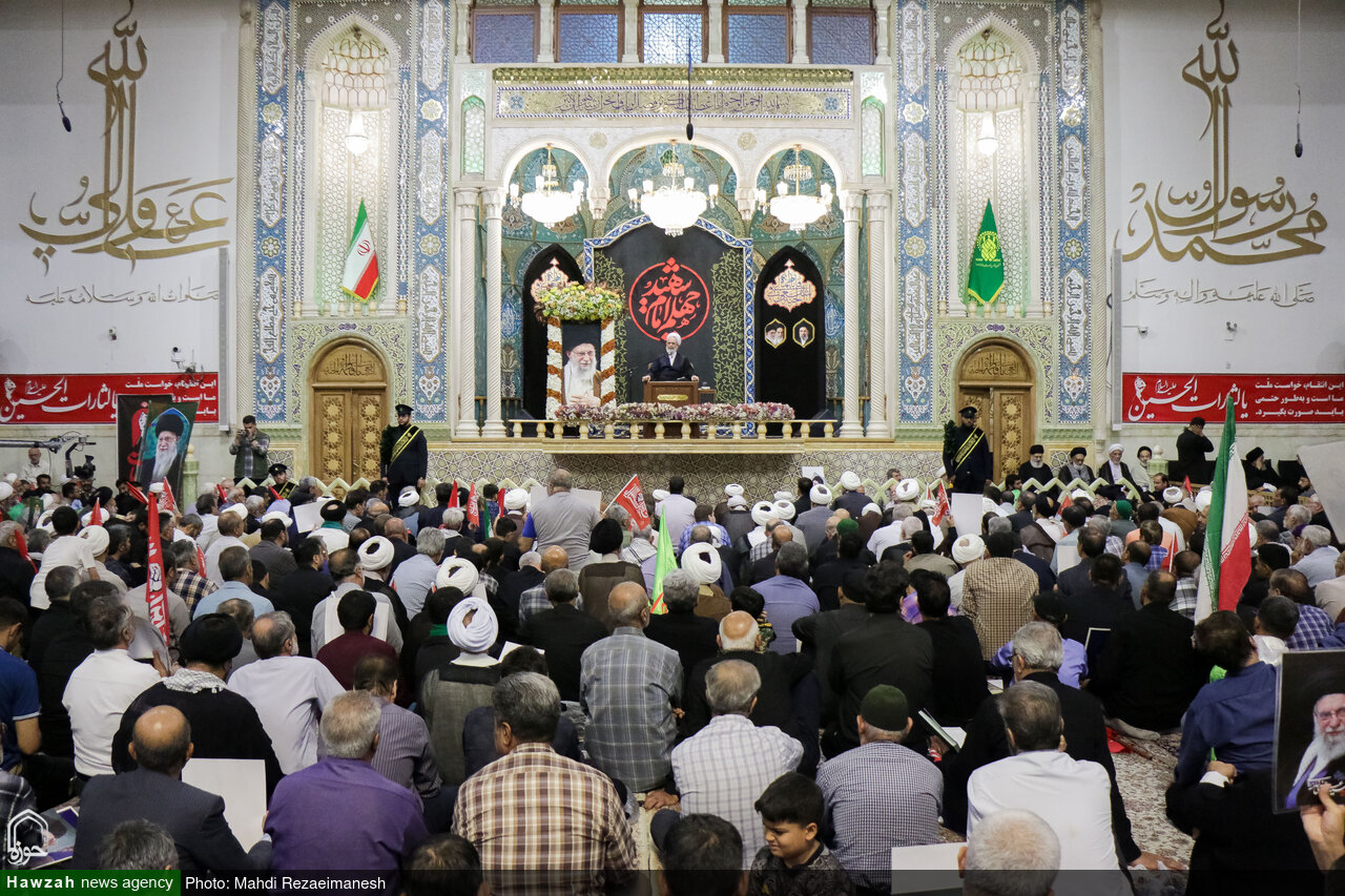 مراسم تشییع پیکر امام خمینی (ره) در قم