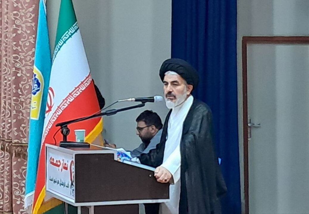 حجتالاسلام قریشی: نمازجمعه قلب فرهنگی شهرهاست