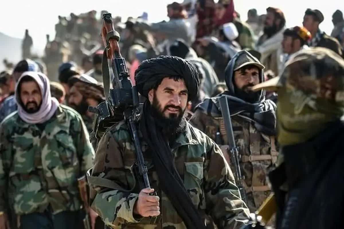 روزنامه جمهوری اسلامی: انتقاد از سکوت وزارت خارجه درباره طالبان