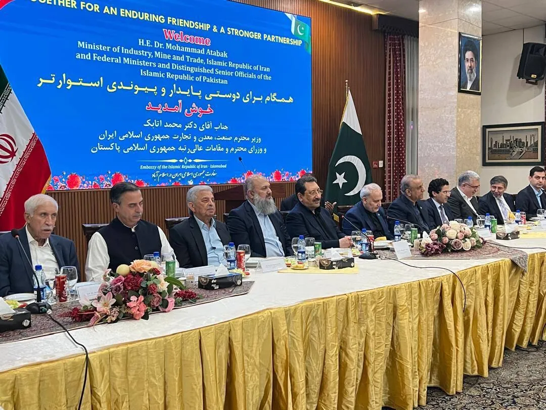 آغاز مذاکرات برای تجارت آزاد ایران و پاکستان با حضور 6 وزیر پاکستانی در اسلامآباد
