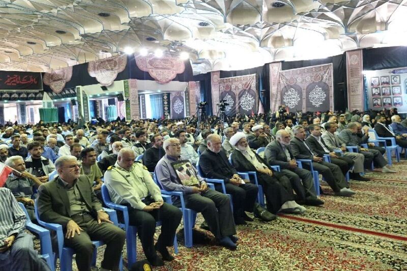 دلشکسته مردم کرمان در چهلم رهبر شهید ایران
