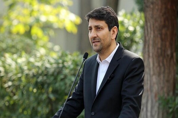 وزیر ارتباطات وارد اصفهان شد؛ آغاز برنامههای هفته دولت در حوزه فناوری