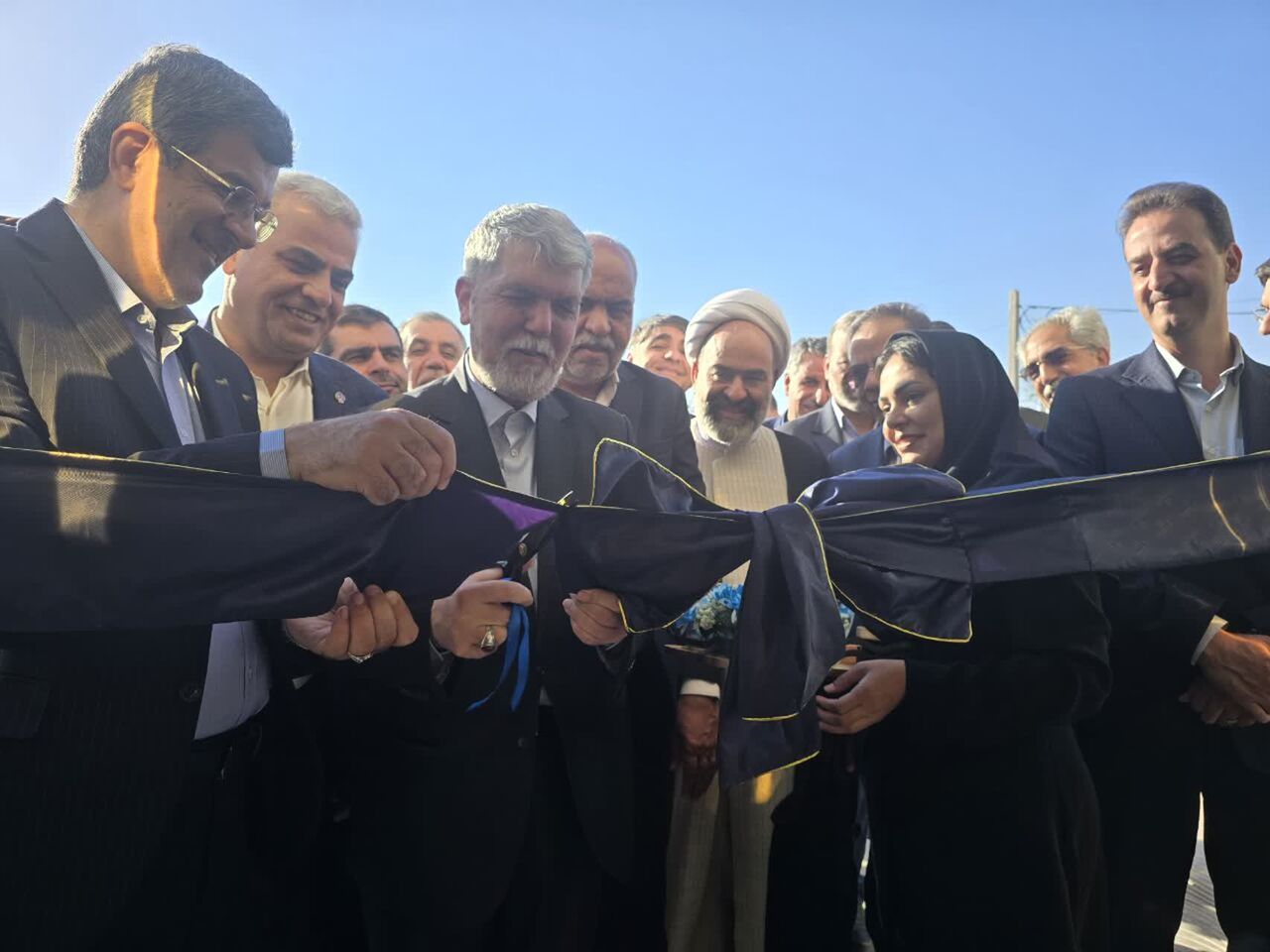 افتتاح مرکز خدمات جامع سلامت بافق در سفر وزیر فرهنگ و ارشاد به یزد