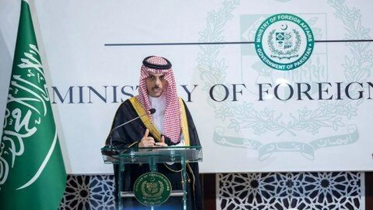 عربستان درباره تنگه هرمز و بابالمندب هشدار داد
