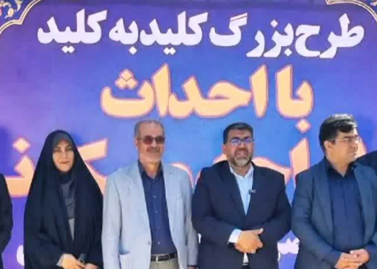 معاون وزیر راه و شهرسازی از پروژه 180 واحدی صالحیه بازدید کرد