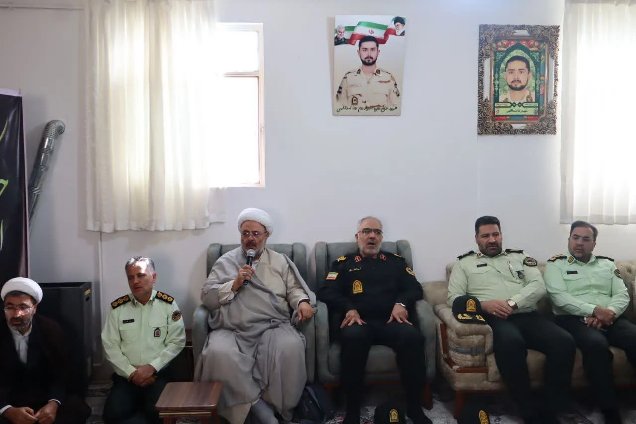 حجتالاسلام والمسلمین جباری در دیدار با خانواده شهید اسداللهی: شهدا زنده هستند