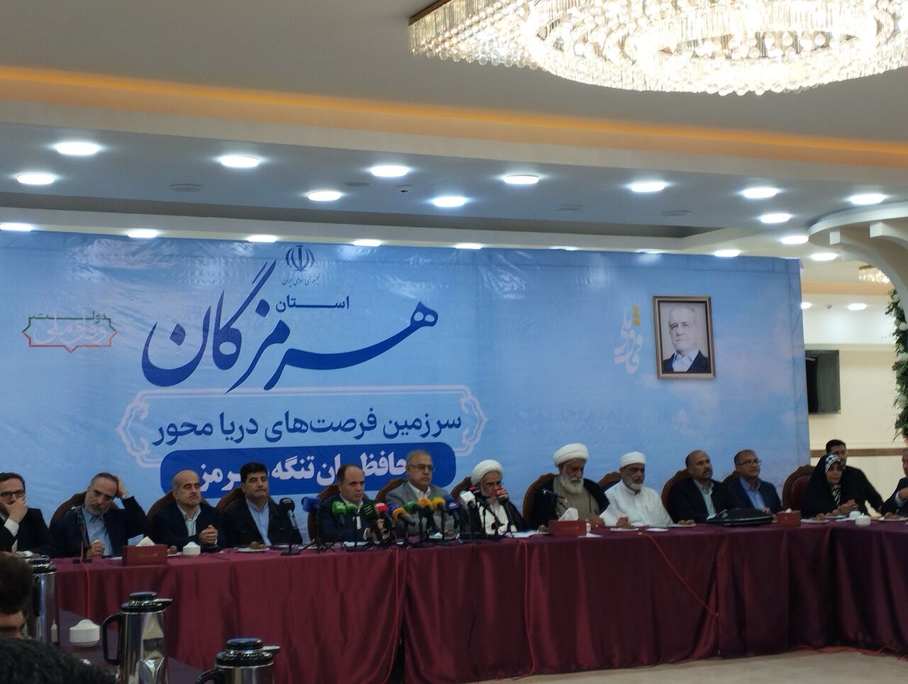 استاندار هرمزگان: 60 درصد بنزین کشور در این استان تولید میشود
