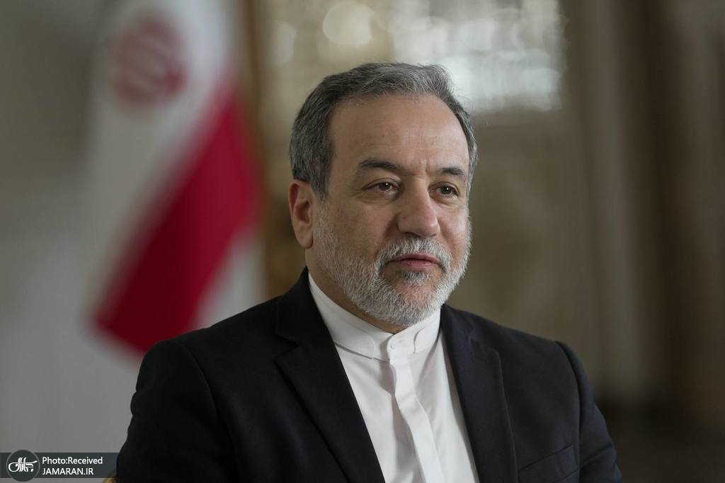 عراقچی: ایران با تمام توان حامی عزت و حاکمیت لبنان است