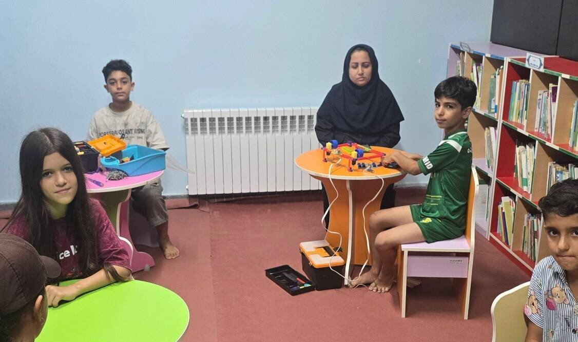 برگزاری کلاس آموزش رباتیک در کتابخانه امیرالمؤمنین (ع) شهر سورک