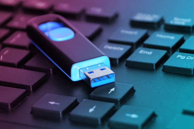 روشهای امن پاکسازی اطلاعات از فلش مموری پیش از دور ریختن