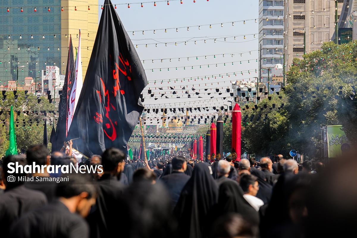 مشهد؛ آغاز پیادهروی جاماندگان اربعین با حضور هزاران زائر