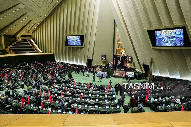 نقد هشدار فراکسیون کارگری درباره اجرای ناقص دستور پرداخت مستقیم و حذف واسطهها؛ حقوق کارگران در گرو اصلاح ساختار پیمانکاری