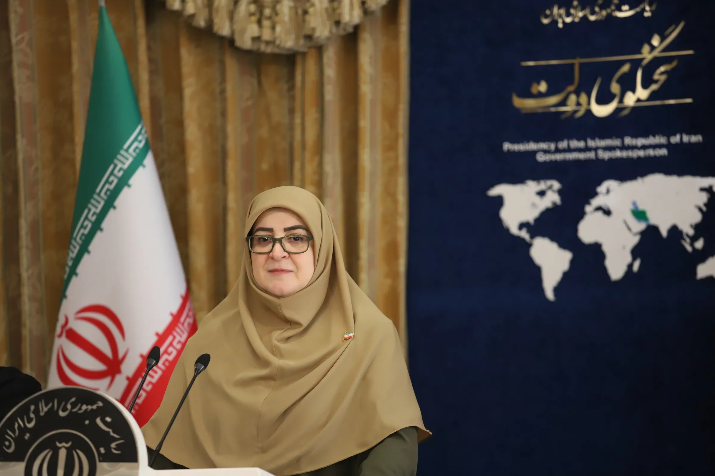 فاطمه مهاجرانی: اهمیت پرسشگری حرفهای و مقابله با جنگ روایتها