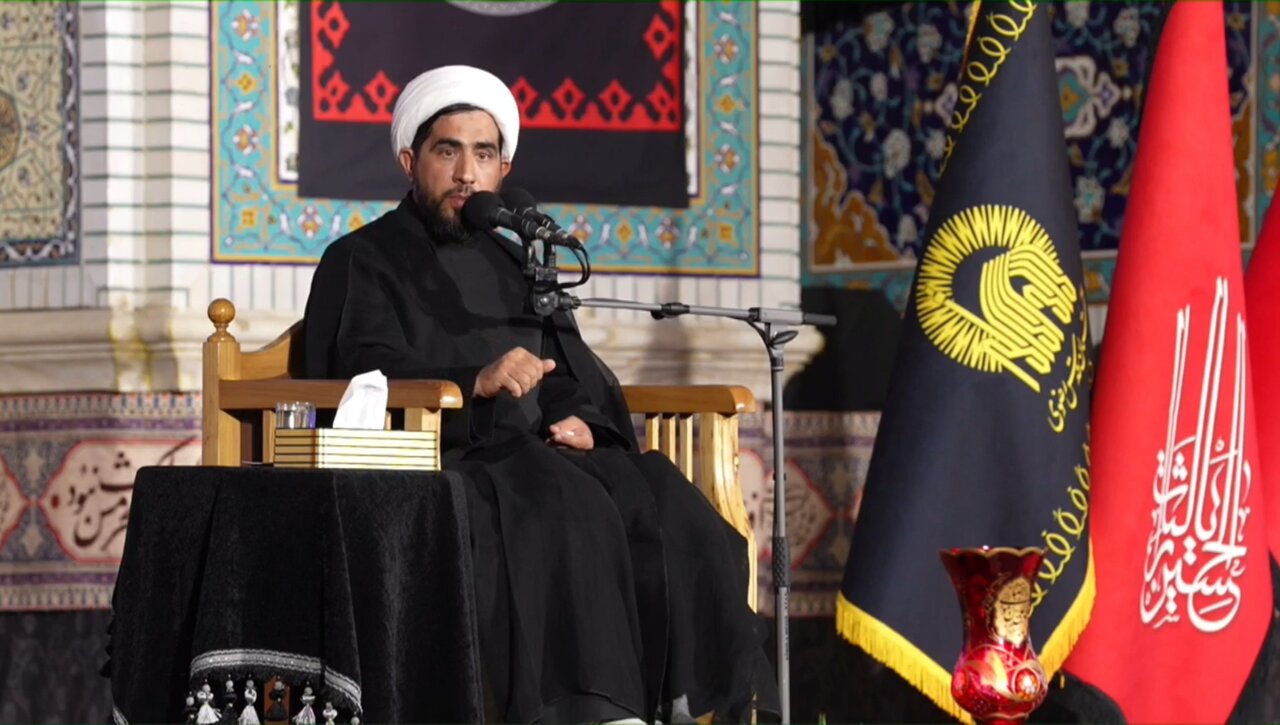 رهبر شهید، رشد امت برای تشخیص جبهه حق را یکی از اقدامات بزرگ خود دانستند