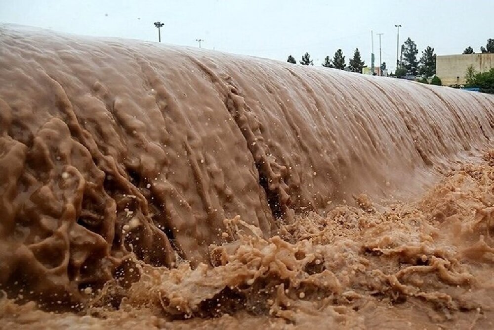بارش شدید باران در قوشخانه شیروان؛ مسدود شدن راه ارتباطی 9 روستا
